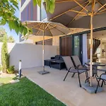 别墅 Sithoniars Luxury Three Floor N2 With Private Pool & Garden
