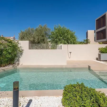 Sithoniars Luxury Three Floor N2 With Private Pool & Garden Villa *