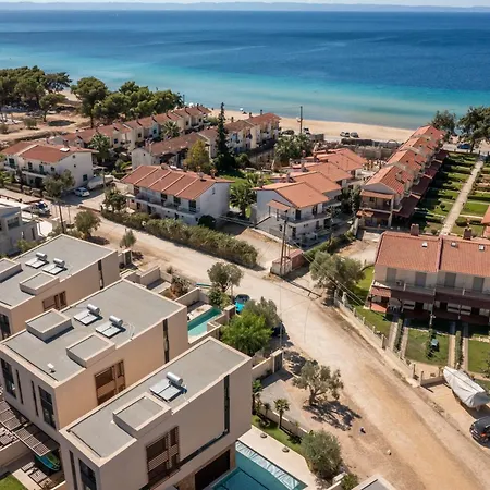 Villa Sithoniars Luxury Three Floor N2 With Private Pool & Garden