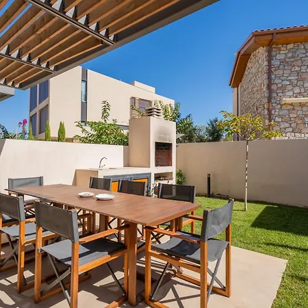 Sithoniars Luxury Three Floor N2 With Private Pool & Garden