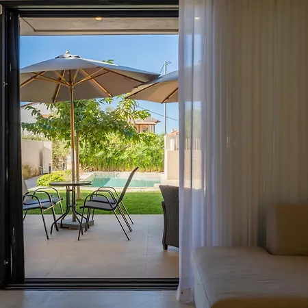 Willa Sithoniars Luxury Three Floor N2 With Private Pool & Garden