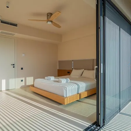 Sithoniars Luxury Three Floor N2 With Private Pool & Garden Willa