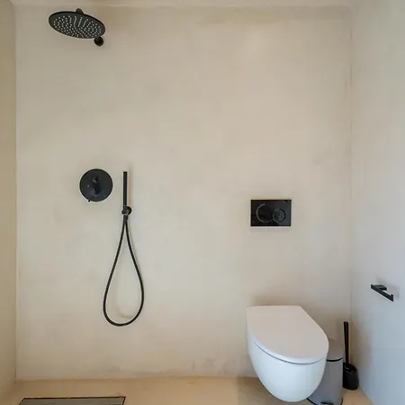Sithoniars Luxury Three Floor N2 With Private Pool & Garden نيكيتي