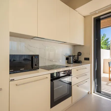 Sithoniars Luxury Three Floor N2 With Private Pool & Garden