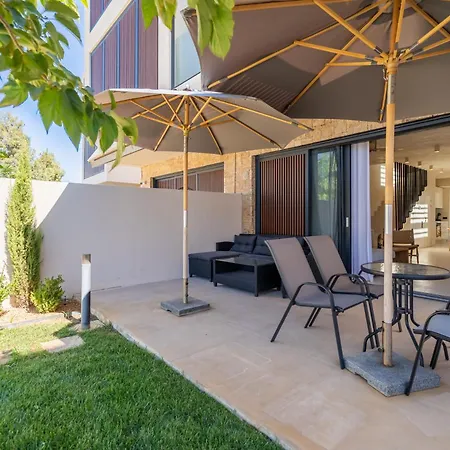 فيلة Sithoniars Luxury Three Floor N2 With Private Pool & Garden