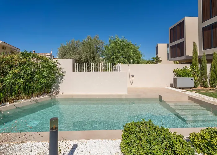 Sithoniars Luxury Three Floor N2 With Private Pool & Garden Willa *