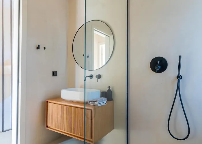 Willa Sithoniars Luxury Three Floor N2 With Private Pool & Garden