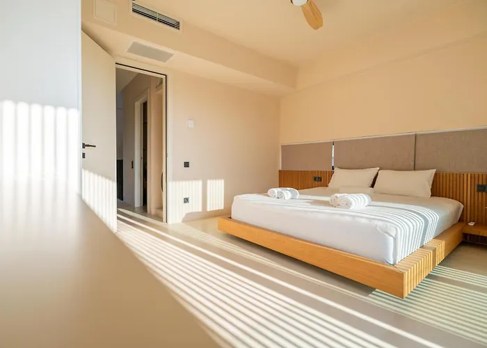 Sithoniars Luxury Three Floor N2 With Private Pool & Garden Nikiti (Sithonia)
