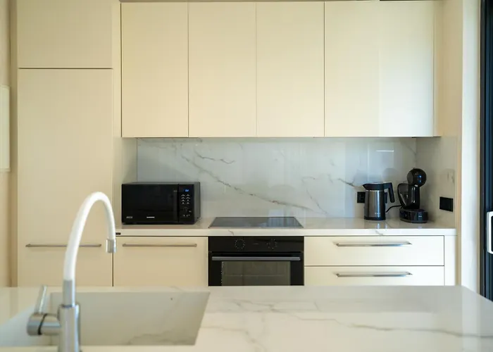 Sithoniars Luxury Three Floor N2 With Private Pool & Garden
