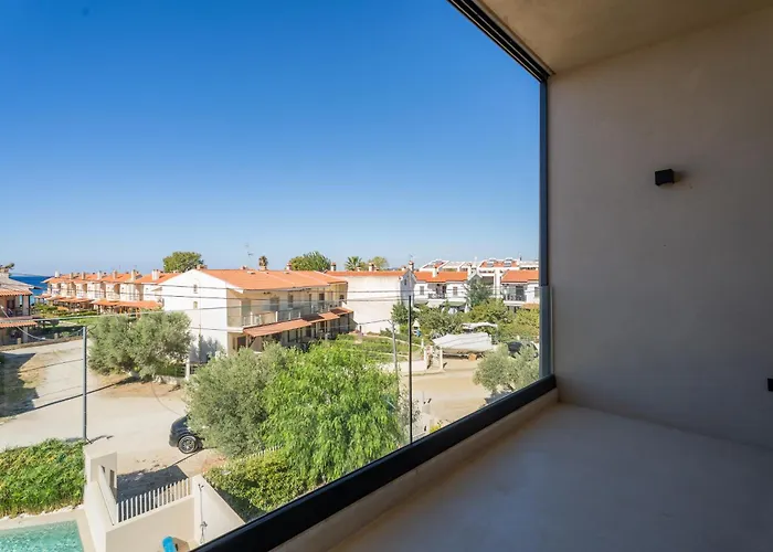 Sithoniars Luxury Three Floor N2 With Private Pool & Garden Willa *